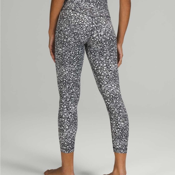 Lululemon size 2 align leggings - Picture 1 of 4